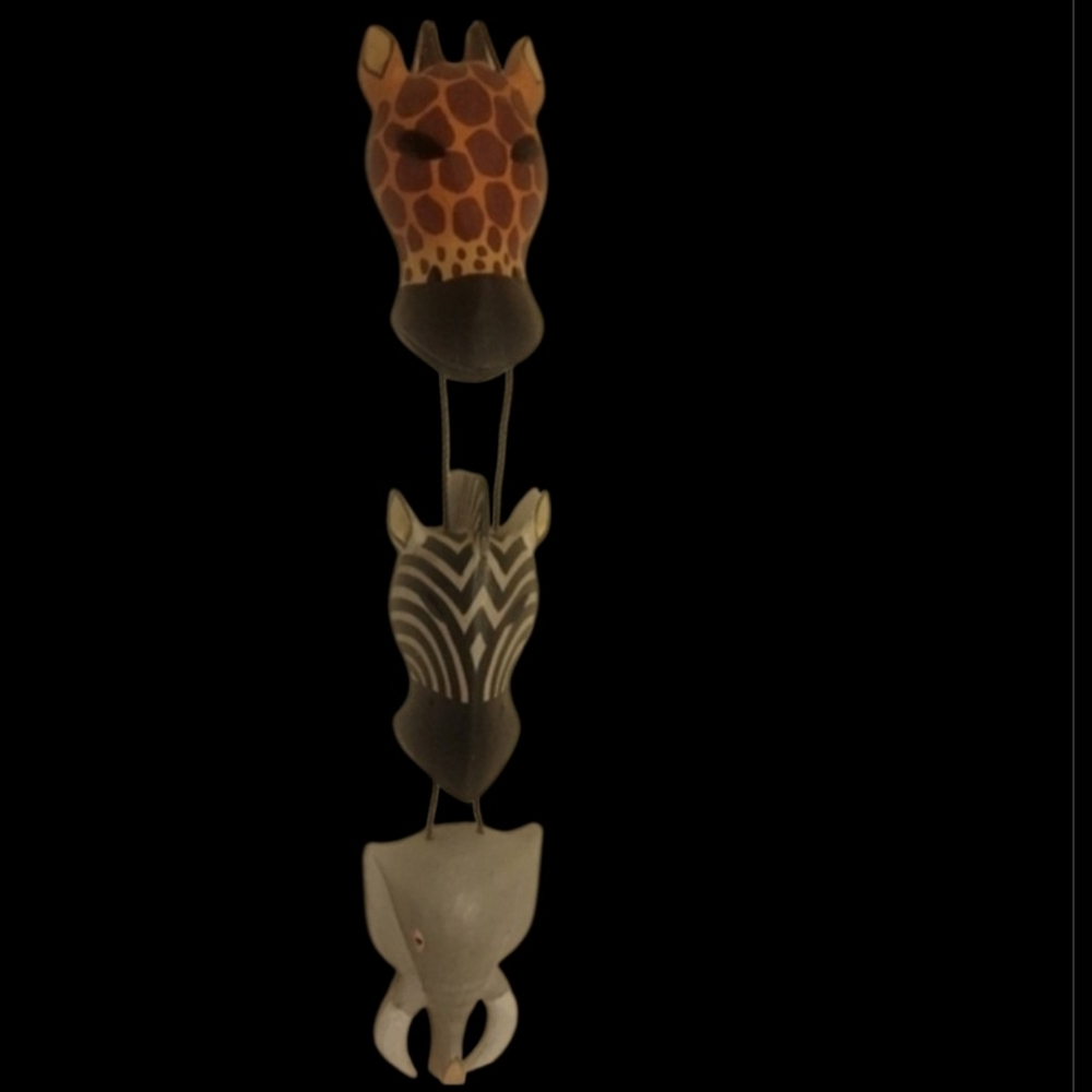 Hand-carved Wooden African Animal Masks Wall Hanging Art Giraffe Zebra Elephant - Picture 2 of 13